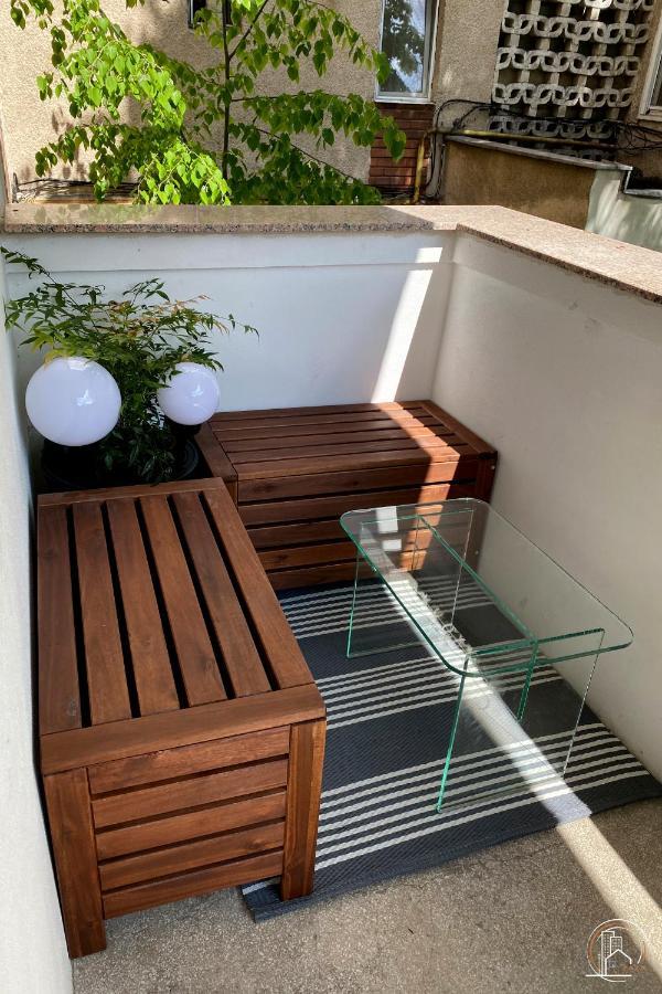 Zaza Apartament - Central Area, With Balcony Targu Jiu Exterior photo